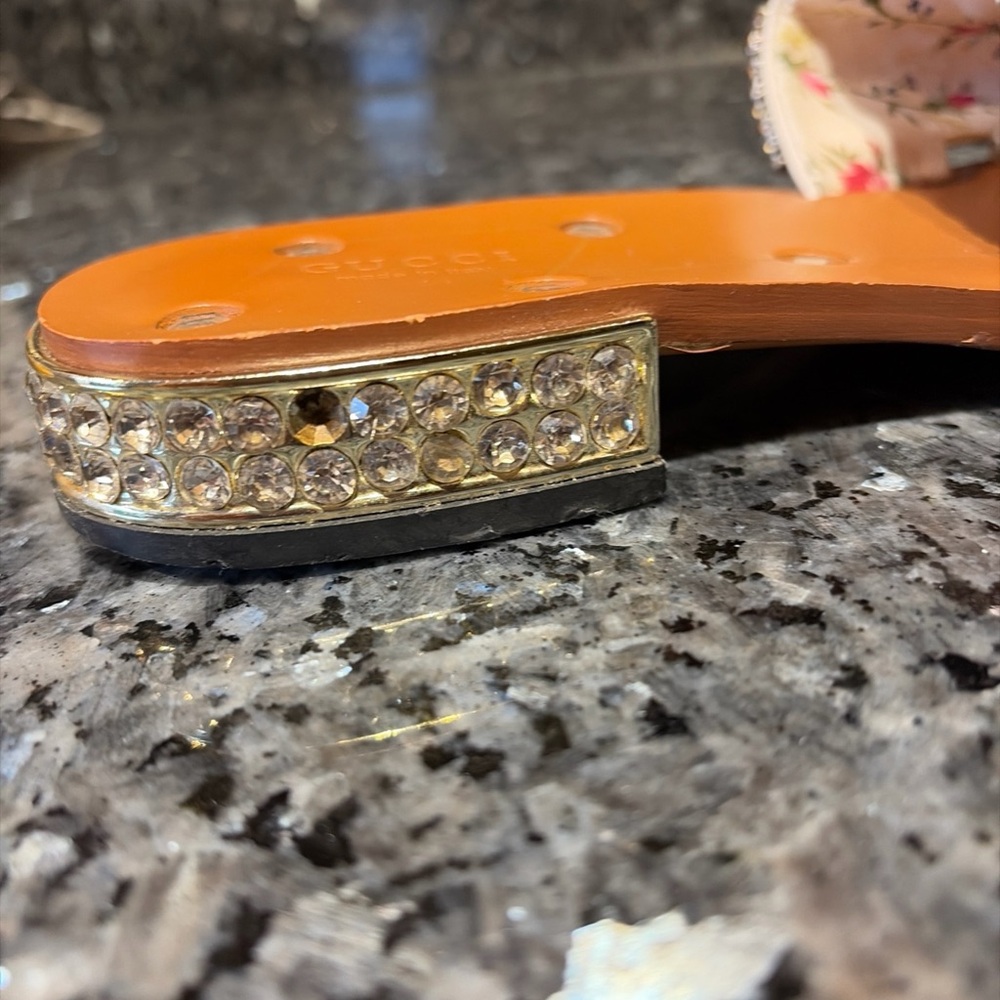 Gucci Lupe Pearl Crystal Slide Sandals Size 40 Bejeweled Pearls Stones - Picture 7 of 15